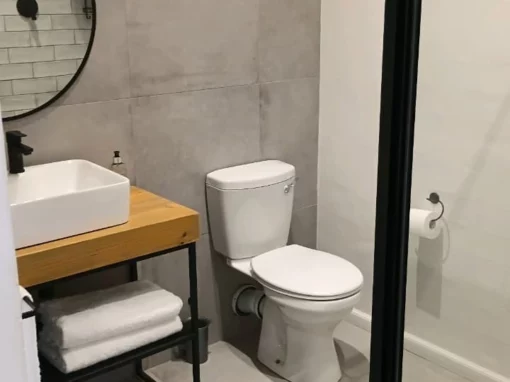 QUEEN ROOM 3 (1)