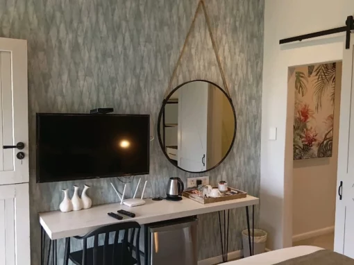 QUEEN ROOM 3 (3)